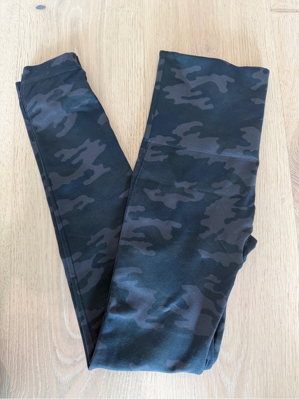 SPANX Black & Gray Camo Leggings